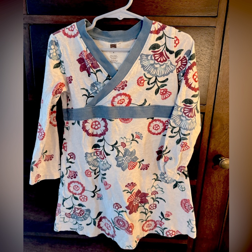 Adorable Tea collection dress in 4T (gently used)